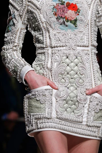 Look 9